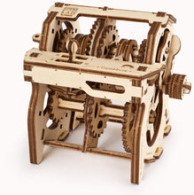 Load image into Gallery viewer, UGEARS Mechanical Models Gearbox
